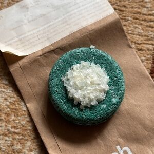 Lush “FLYAWAY HAIR” Shampoo Bar